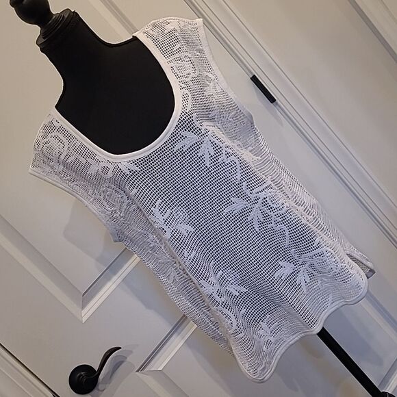 Banana Republic sz L open crocheted top - Picture 1 of 11